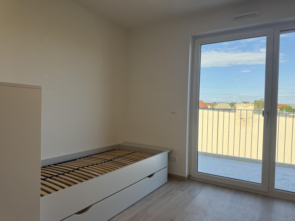 Raum vor dem Home Staging durch Inga Schwiedel – unmöbliert und leer
