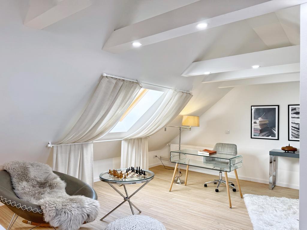 Dachgeschoss in Haldensleben nach einem Home Staging, stilvoll und einladend eingerichtet durch Inga Schwiedel