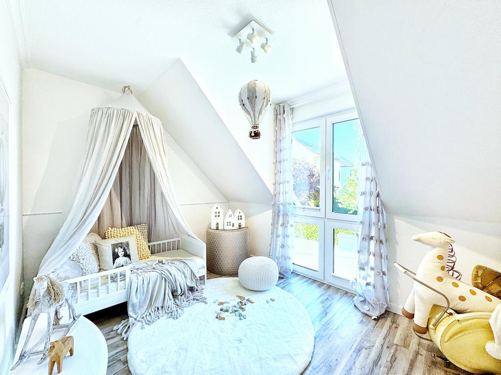 Kinderzimmer eines Privatverkäufers nach einem Home Staging, stilvoll und einladend eingerichtet durch Inga Schwiedel