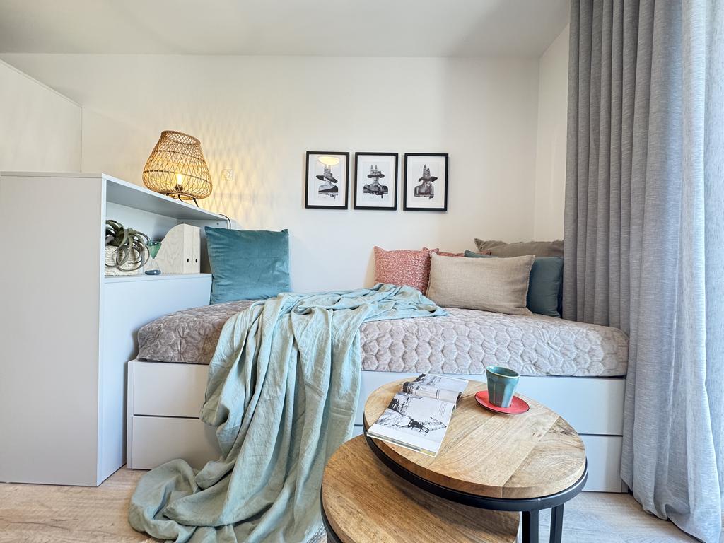 Möbliertes Studenten Apartment nach einem Home Staging, stilvoll und einladend eingerichtet durch Inga Schwiedel